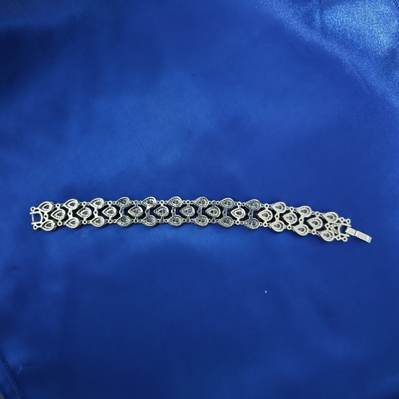 Bracelet - Picture 2 of 3